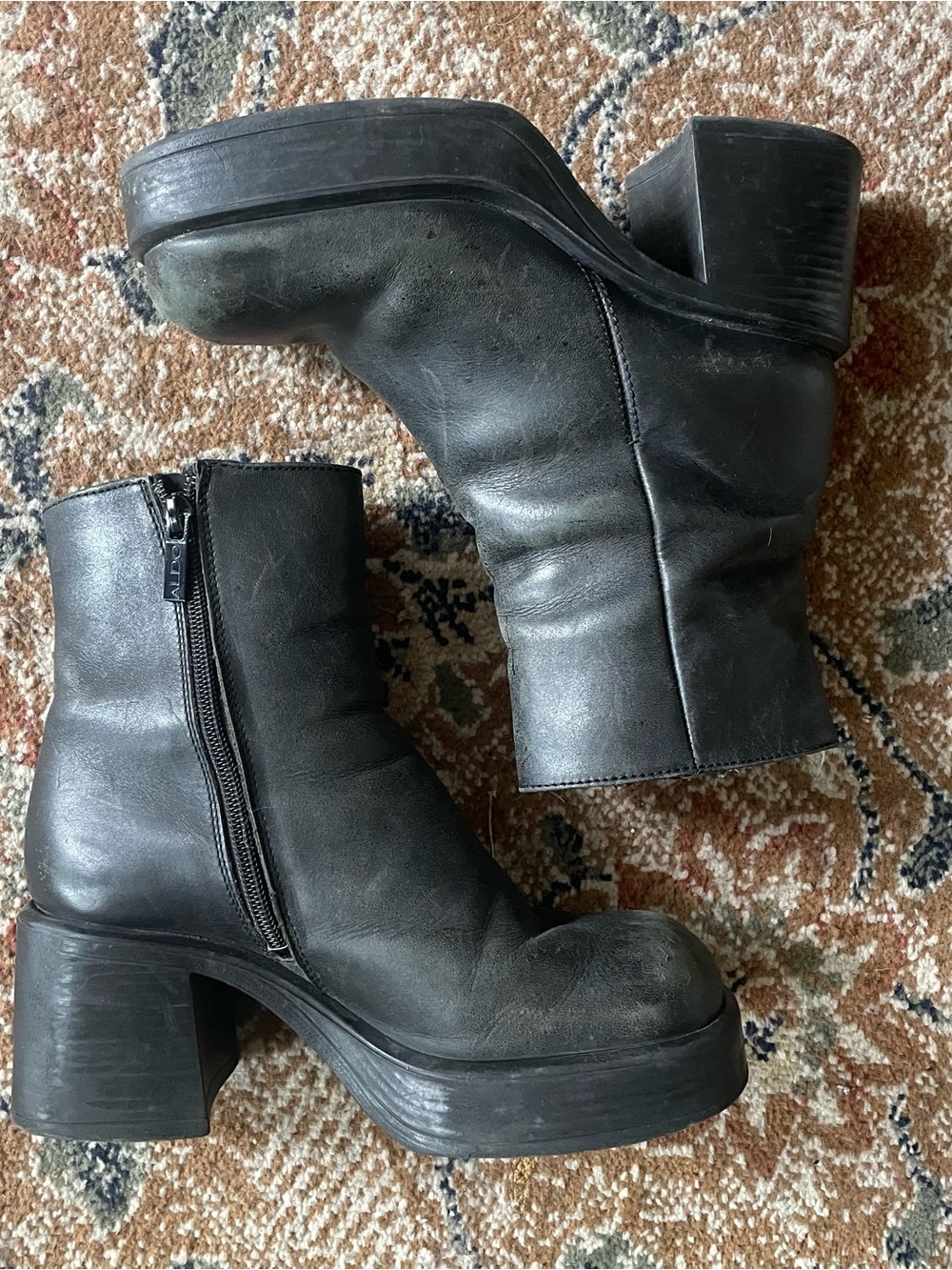 Vintage 90s aldo boots